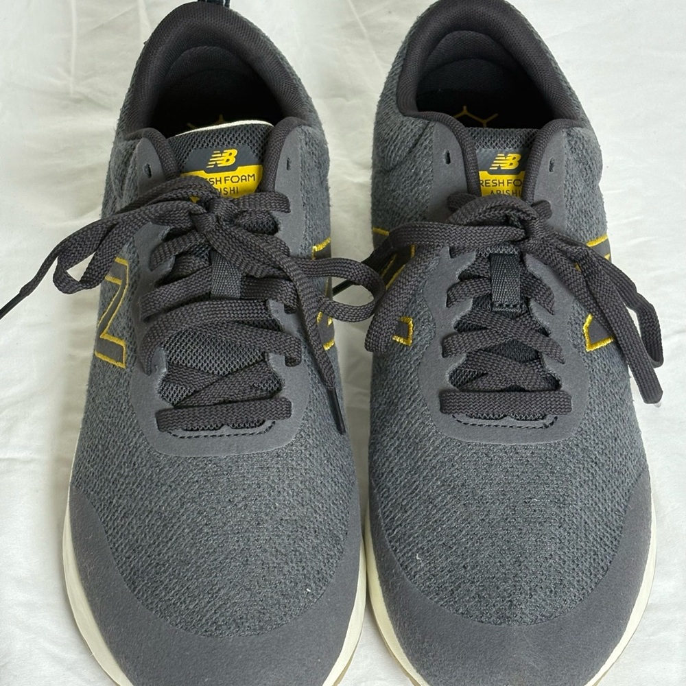 New Balance Fresh Foam Arishi V3 Gray and Yellow Sneakers Modern Design Size 11